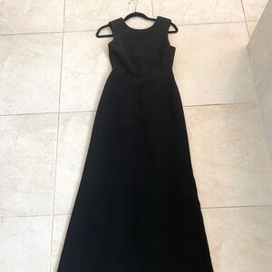 BCBG Max Azria Black Izabelle V-Neck Back Pleated Chiffon Drape Darted Gown